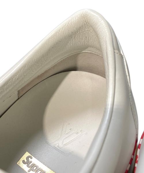 LOUIS VUITTON（ルイ ヴィトン）LOUIS VUITTON (ルイ ヴィトン) Supreme (シュプリーム) モノグラムレザースニーカー ホワイト×レッド サイズ:8の古着・服飾アイテム