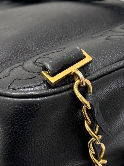 CHANEL（シャネル）CHANEL (シャネル) トリプルココマークリュック ブラック×ゴールドの古着・服飾アイテム