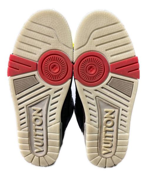 LOUIS VUITTON（ルイ ヴィトン）LOUIS VUITTON (ルイ ヴィトン) LVトレイナーラインスニーカー ブラック サイズ:8の古着・服飾アイテム