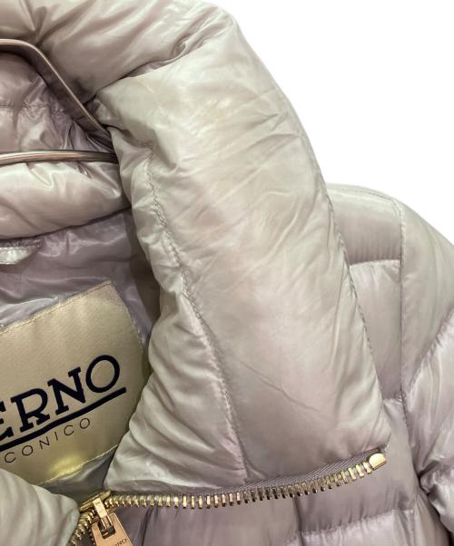 HERNO（ヘルノ）HERNO (ヘルノ) MARIA ハイネックライトパディングハーフ ダウンコート アイボリー サイズ:40の古着・服飾アイテム
