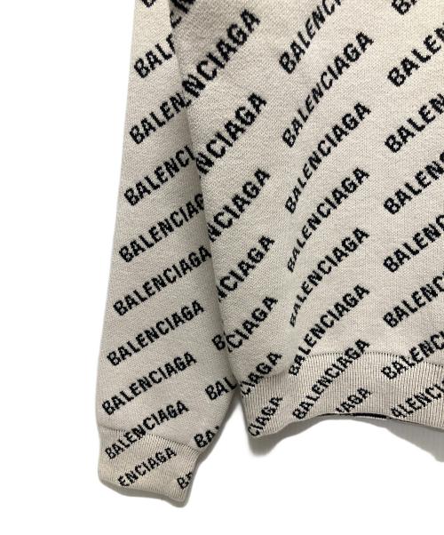 BALENCIAGA（バレンシアガ）BALENCIAGA (バレンシアガ) Balenciaga Logo All‑Over Sweater/オールオーバーロゴニット ベージュ サイズ:Sの古着・服飾アイテム