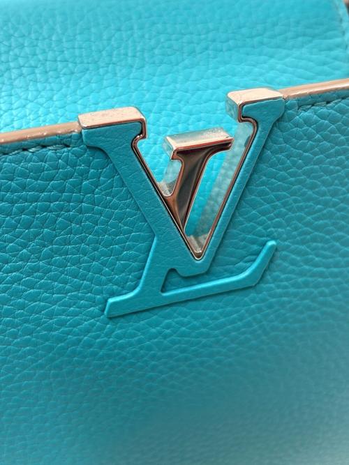 LOUIS VUITTON（ルイ ヴィトン）LOUIS VUITTON (ルイ ヴィトン) カプシーヌBB M41783 ターコイズ サイズ:-の古着・服飾アイテム