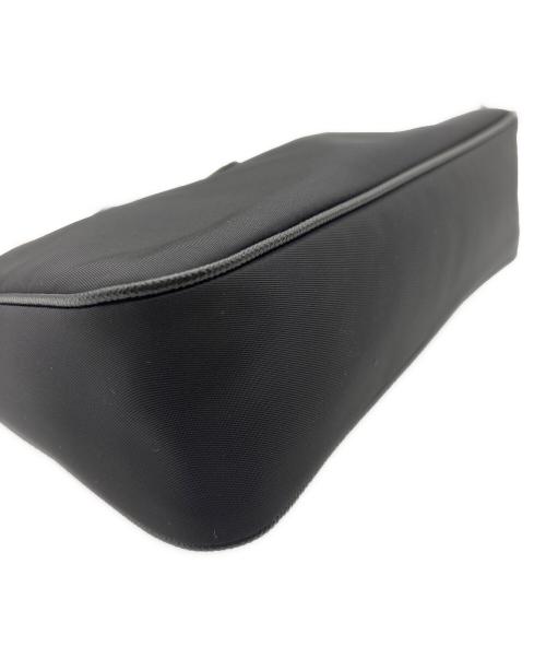 PRADA（プラダ）PRADA (プラダ) Re-Edition 2005 ショルダーバッグ ブラックの古着・服飾アイテム