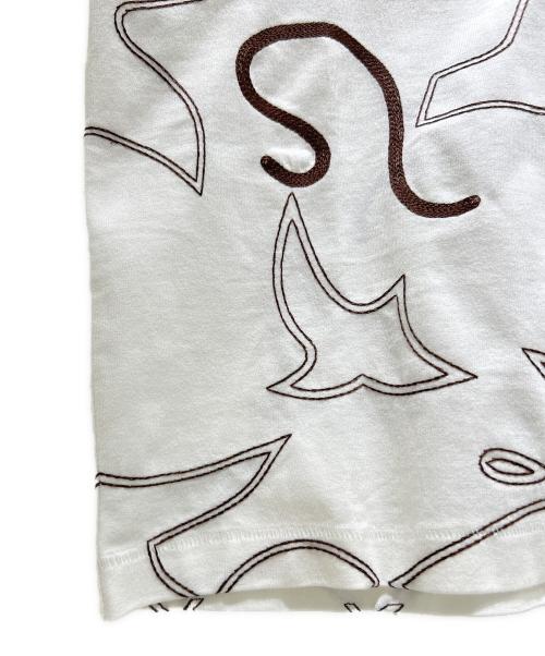 LOUIS VUITTON（ルイ ヴィトン）LOUIS VUITTON (ルイ ヴィトン) Embroidered Monogram T-Shirt/エンブロイダードモノグラムTシャツ/RM242M NPG HRY64W ホワイト サイズ:XS 未使用品の古着・服飾アイテム