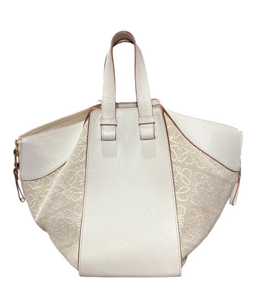 LOEWE（ロエベ）LOEWE (ロエベ) ショルダーバッグ アイボリー サイズ:スモールの古着・服飾アイテム