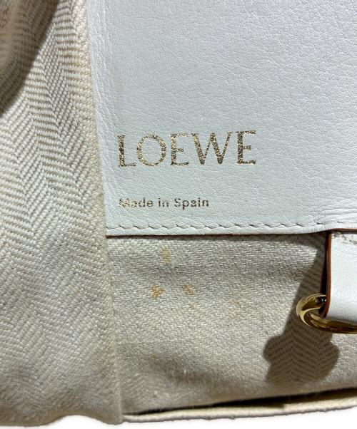 LOEWE（ロエベ）LOEWE (ロエベ) ショルダーバッグ アイボリー サイズ:スモールの古着・服飾アイテム