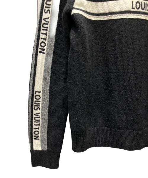 LOUIS VUITTON（ルイ ヴィトン）LOUIS VUITTON (ルイ ヴィトン) Cashmere Logo Knit with Shoulder Buttons/ショルダーボタン カシミヤロゴニット ブラック×グレー×ホワイト サイズ:XSの古着・服飾アイテム