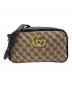 GUCCI（グッチ）の古着「GGマーモント ショルダーバッグ」｜ブラック×ベージュ