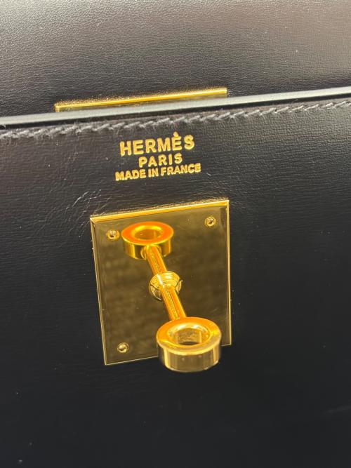 HERMES（エルメス）HERMES (エルメス) ケリー32/ボックスカーフ/外縫い/ブラック/〇X刻印:1994年製造/ゴールド金具 ブラック サイズ:32の古着・服飾アイテム