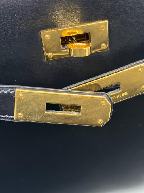 HERMES（エルメス）HERMES (エルメス) ケリー32/ボックスカーフ/外縫い/ブラック/〇X刻印:1994年製造/ゴールド金具 ブラック サイズ:32の古着・服飾アイテム