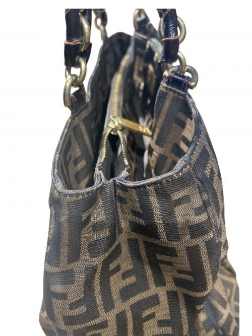 FENDI（フェンディ）FENDI (フェンディ) チェーントートバッグ ブラウン サイズ:-の古着・服飾アイテム