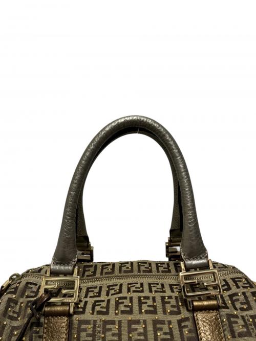 FENDI（フェンディ）FENDI (フェンディ) スタッズミニボストンバッグ/8BL068 ベージュ×ゴールド サイズ:-の古着・服飾アイテム
