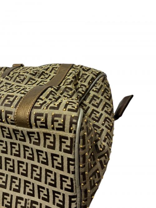 FENDI（フェンディ）FENDI (フェンディ) スタッズミニボストンバッグ/8BL068 ベージュ×ゴールド サイズ:-の古着・服飾アイテム