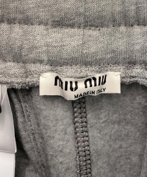 MIU MIU（ミュウミュウ）MIU MIU (ミュウミュウ) スウェットスタッズハーフパンツ グレー サイズ:38の古着・服飾アイテム