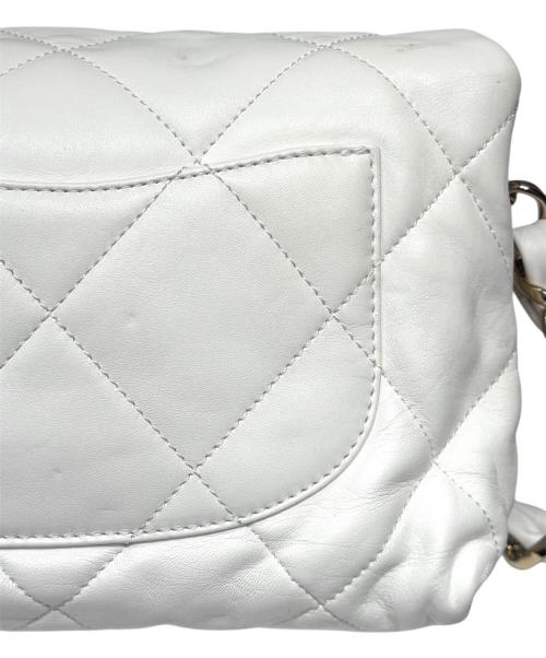 CHANEL（シャネル）CHANEL (シャネル) ショルダーバッグ/シャネル19/ラムスキン ホワイトの古着・服飾アイテム