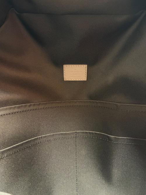LOUIS VUITTON（ルイ ヴィトン）LOUIS VUITTON (ルイ ヴィトン) ディスカバリー・バックパックPM M46557 グレー サイズ:-の古着・服飾アイテム