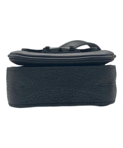 LOUIS VUITTON（ルイ ヴィトン）LOUIS VUITTON (ルイ ヴィトン) M81524 ヴェルティカルウエアラブルウォレット/RFID対応品 ブラックの古着・服飾アイテム