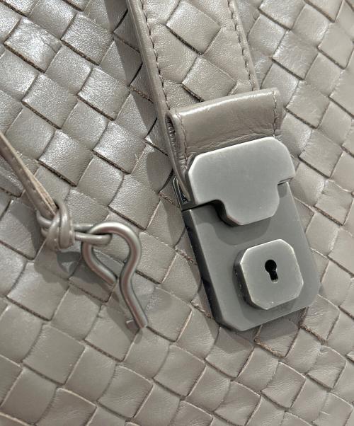 BOTTEGA VENETA（ボッテガベネタ）BOTTEGA VENETA (ボッテガベネタ) イントレチャートハンドバッグ グレー サイズ:-の古着・服飾アイテム