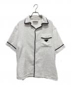 PRADAプラダ）の古着「Terry Bowling Shirt/トライアングルロゴプレートパイルシャツ」｜ホワイト