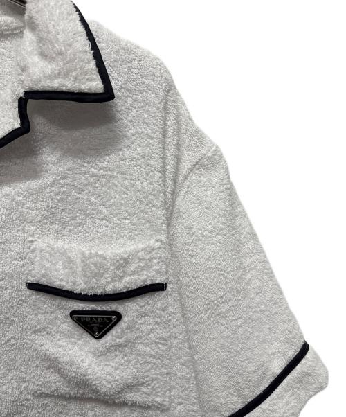PRADA（プラダ）PRADA (プラダ) Terry Bowling Shirt/トライアングルロゴプレートパイルシャツ ホワイト サイズ:Mの古着・服飾アイテム