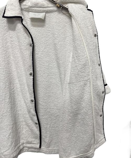 PRADA（プラダ）PRADA (プラダ) Terry Bowling Shirt/トライアングルロゴプレートパイルシャツ ホワイト サイズ:Mの古着・服飾アイテム