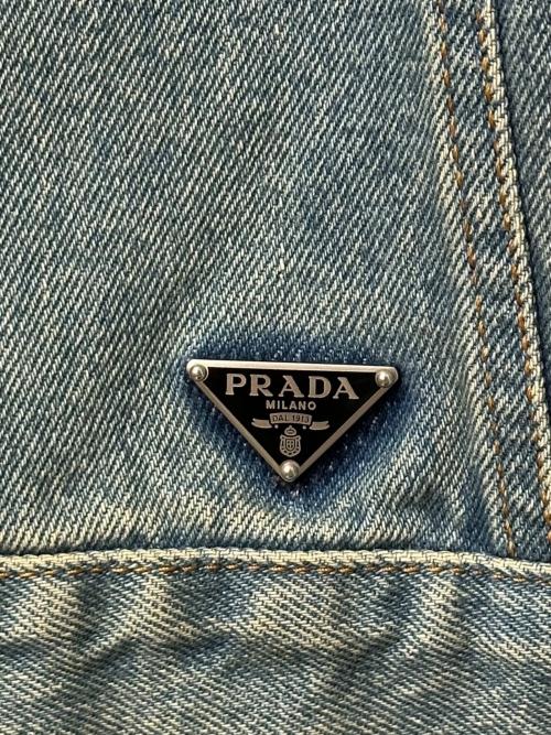 PRADA（プラダ）PRADA (プラダ) ロゴプレートデニムジャケット インディゴ サイズ:Mの古着・服飾アイテム