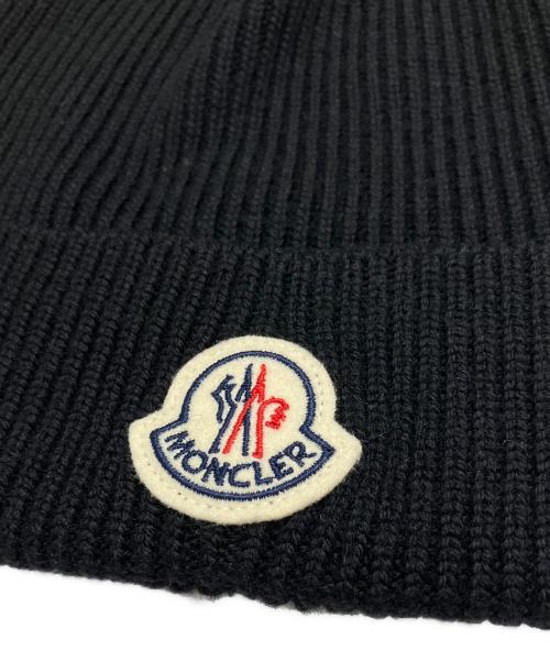 MONCLER（モンクレール）MONCLER (モンクレール) ロゴワッペンニット帽　H20913B70500 A9342 ブラックの古着・服飾アイテム