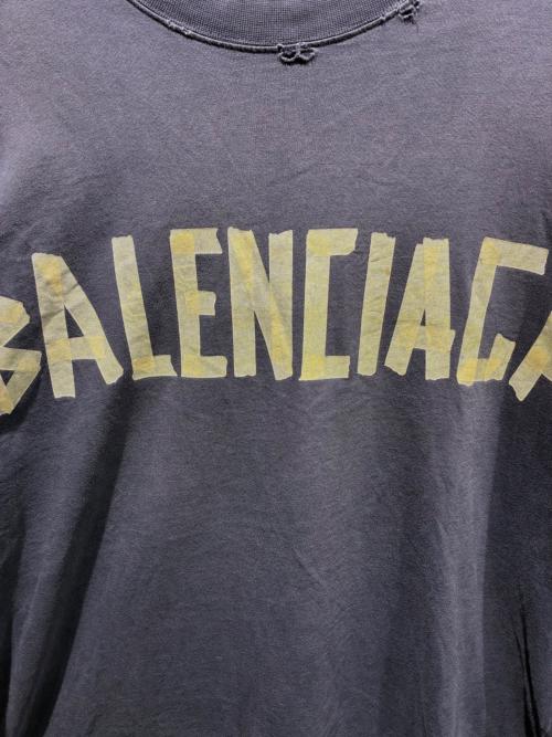 BALENCIAGA（バレンシアガ）BALENCIAGA (バレンシアガ) テープロゴダメージTシャツ/739784 T0VA9 ネイビー サイズ:Mの古着・服飾アイテム