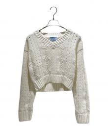 PRADA（プラダ）の古着「トライアングルロゴVネックケーブルニット P24R1I S221 11GB」｜ホワイト