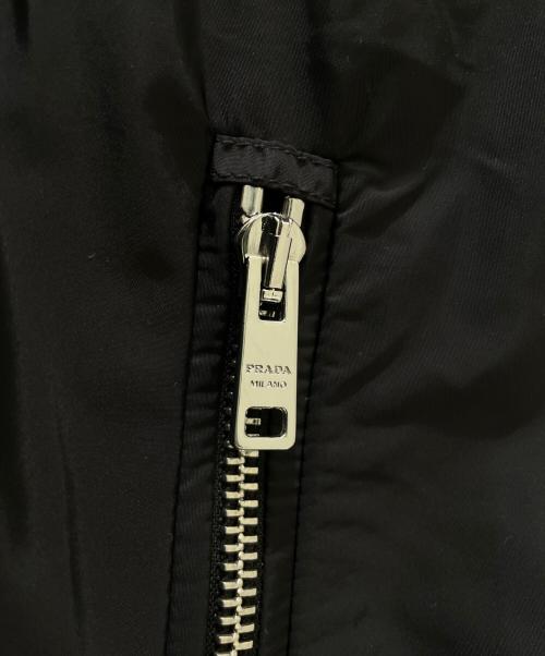 PRADA（プラダ）PRADA (プラダ) ロゴプレートナイロンジャケット ブラック サイズ:38の古着・服飾アイテム