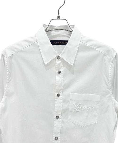 LOUIS VUITTON（ルイ ヴィトン）LOUIS VUITTON (ルイ ヴィトン) LVロゴシャツ ホワイト サイズ:Mの古着・服飾アイテム