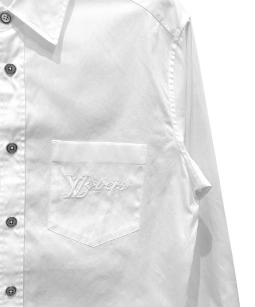 LOUIS VUITTON（ルイ ヴィトン）LOUIS VUITTON (ルイ ヴィトン) LVロゴシャツ ホワイト サイズ:Mの古着・服飾アイテム