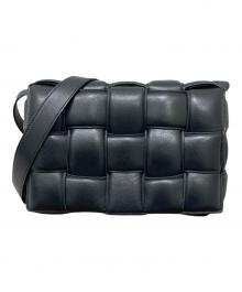 BOTTEGA VENETA（ボッテガベネタ）の古着「カセットショルダーバッグ」｜ブラック