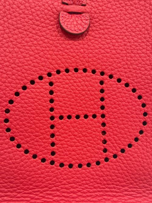 HERMES（エルメス）HERMES (エルメス) Evelyn TPM/エブリンⅠ TPM/ルージュヴィフ/トリヨンクレマンス/ゴールド金具/B刻印：2023年製 ルージュヴィフ サイズ:TPMの古着・服飾アイテム