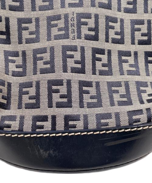 FENDI（フェンディ）FENDI (フェンディ) ズッキーノ ハンドバッグ ネイビーの古着・服飾アイテム