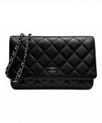 CHANELシャネル）の古着「マトラッセチェーンショルダーウォレット」｜ブラック