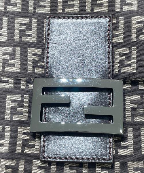 FENDI（フェンディ）FENDI (フェンディ) ズッキーノ ショルダーバッグ ブラウンの古着・服飾アイテム