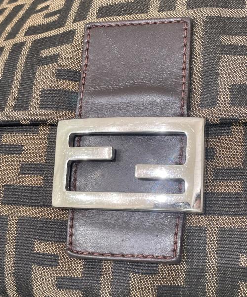 FENDI（フェンディ）FENDI (フェンディ) ズッカ柄 マンマバゲット ブラウンの古着・服飾アイテム