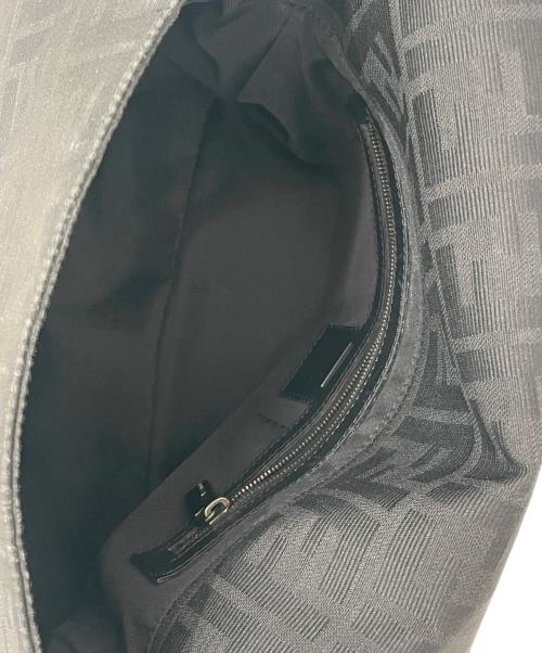 FENDI（フェンディ）FENDI (フェンディ) マンマバケット/ワンショルダーバッグ ブラックの古着・服飾アイテム