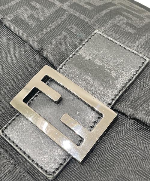 FENDI（フェンディ）FENDI (フェンディ) マンマバケット/ワンショルダーバッグ ブラックの古着・服飾アイテム