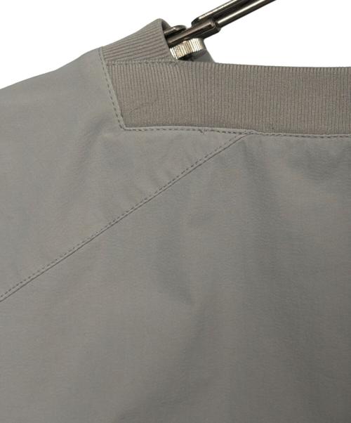 C.P COMPANY（シーピーカンパニー）C.P COMPANY (シーピーカンパニー) ナイロンプルオーバージャケット グレー サイズ:XLの古着・服飾アイテム