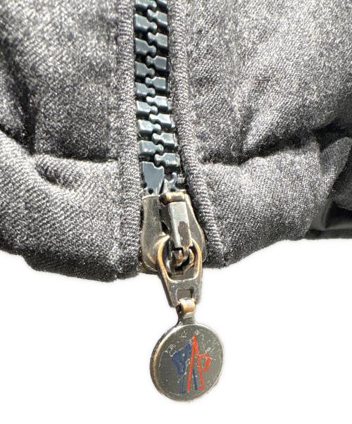 MONCLER（モンクレール）MONCLER (モンクレール) MONTGENEBLE/ダウンジャケット グレー サイズ:2の古着・服飾アイテム