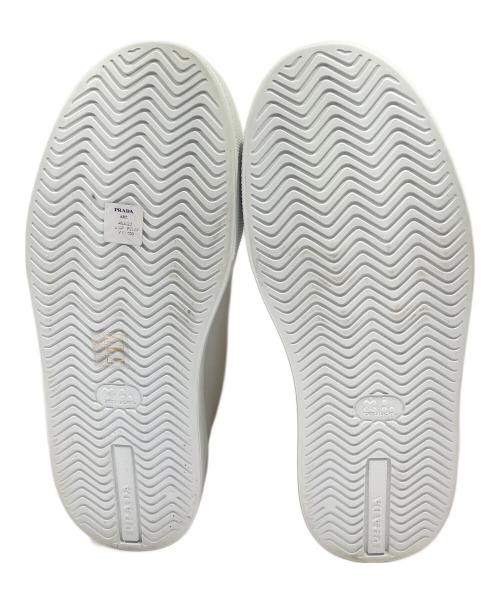 PRADA（プラダ）PRADA (プラダ) ハートロゴパッチスニーカー/RFID対応品/レザースニーカー/ロゴスニーカー/ローカットスニーカー ホワイト サイズ:7の古着・服飾アイテム