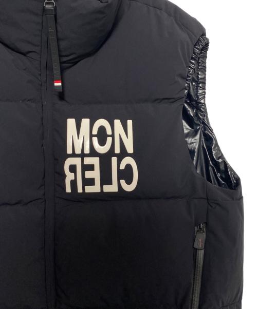 MONCLER GRENOBLE（モンクレール グルノーブル）MONCLER GRENOBLE (モンクレール グルノーブル) NANTAUX/ダウンベスト ブラック サイズ:2の古着・服飾アイテム
