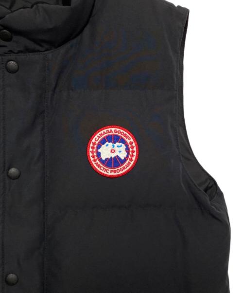 CANADA GOOSE（カナダグース）CANADA GOOSE (カナダグース) ダウンベスト ネイビー サイズ:Sの古着・服飾アイテム
