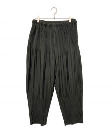 HOMME PLISSE ISSEY MIYAKE（オム プリッセ イッセイ ミヤケ）の古着「プリーツパンツ」｜オリーブ