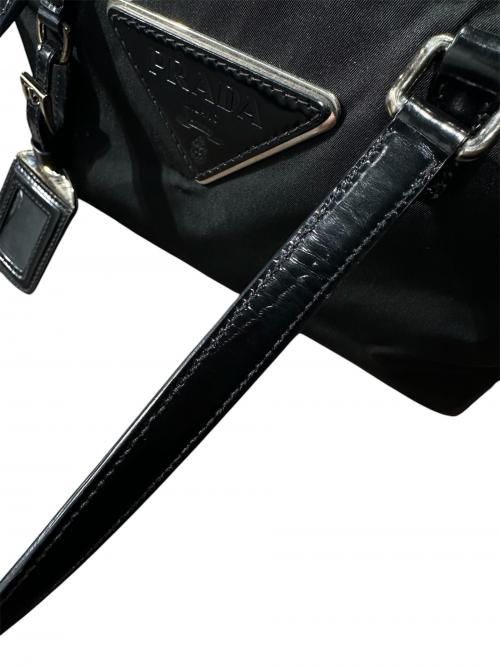 PRADA（プラダ）PRADA (プラダ) トライアングルロゴミニボストンバッグ BR3203 ブラック サイズ:mini/ミニの古着・服飾アイテム