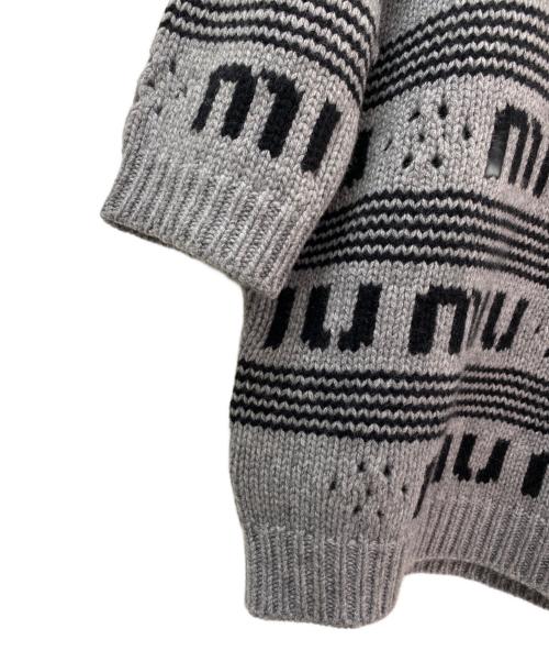 MIU MIU（ミュウミュウ）MIU MIU (ミュウミュウ) 半袖ロゴニット グレー サイズ:36の古着・服飾アイテム