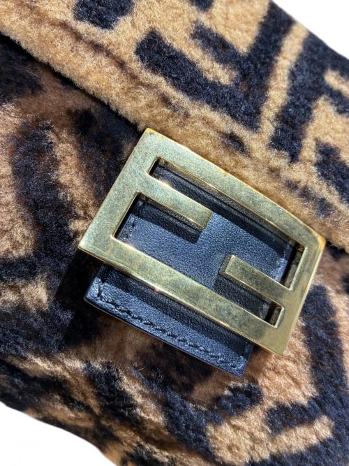 FENDI（フェンディ）FENDI (フェンディ) ワンショルダーバッグ ブラウン×ブラックの古着・服飾アイテム