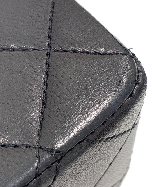 CHANEL（シャネル）CHANEL (シャネル) Matelassé Bag マトラッセ23 Wフラップチェーンショルダーバッグ ブラック×ゴールド金具 サイズ:23の古着・服飾アイテム